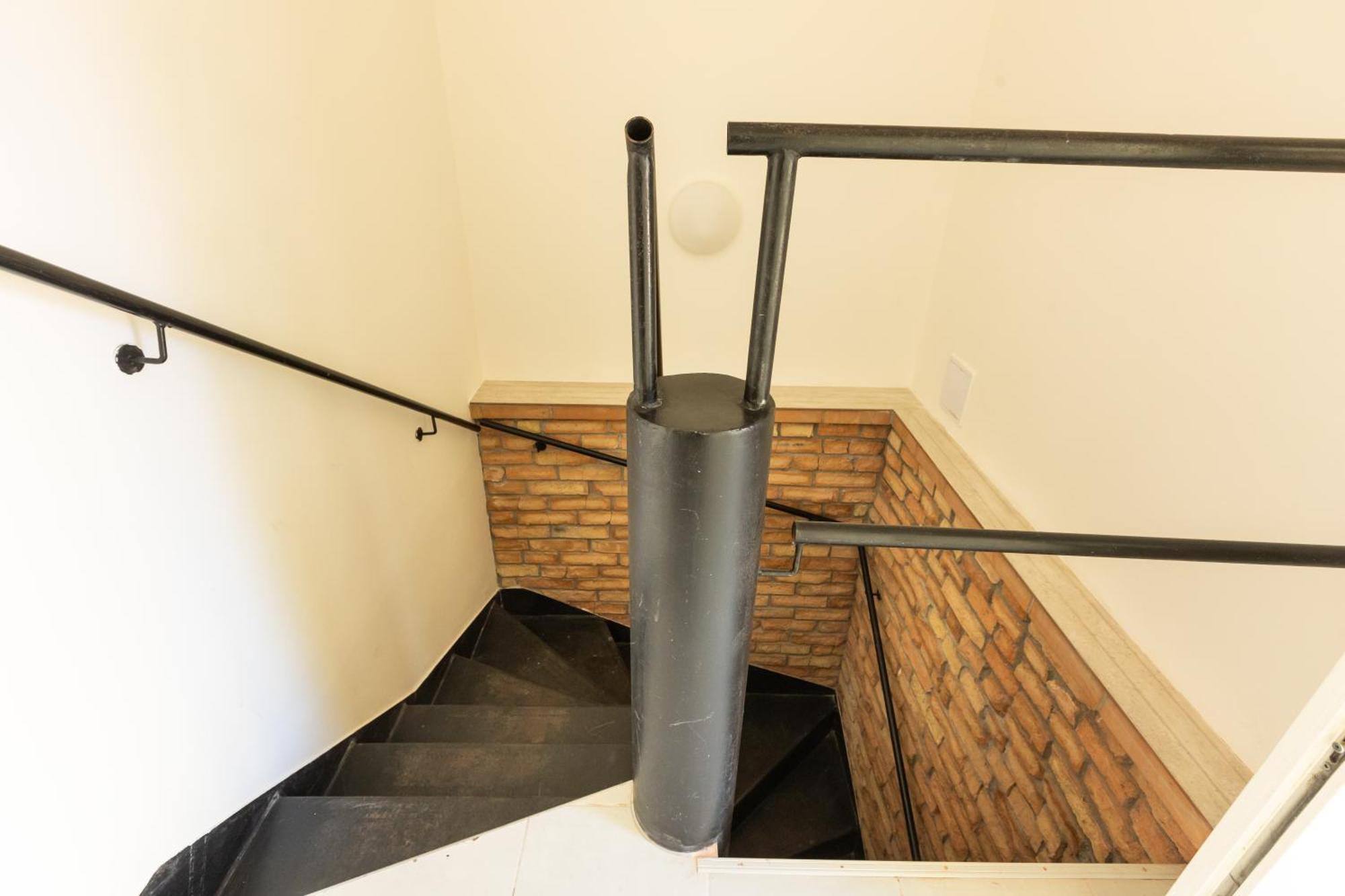 Spacious Apartment In Quiet Courtyard Near Charles Bridge Прага Екстериор снимка