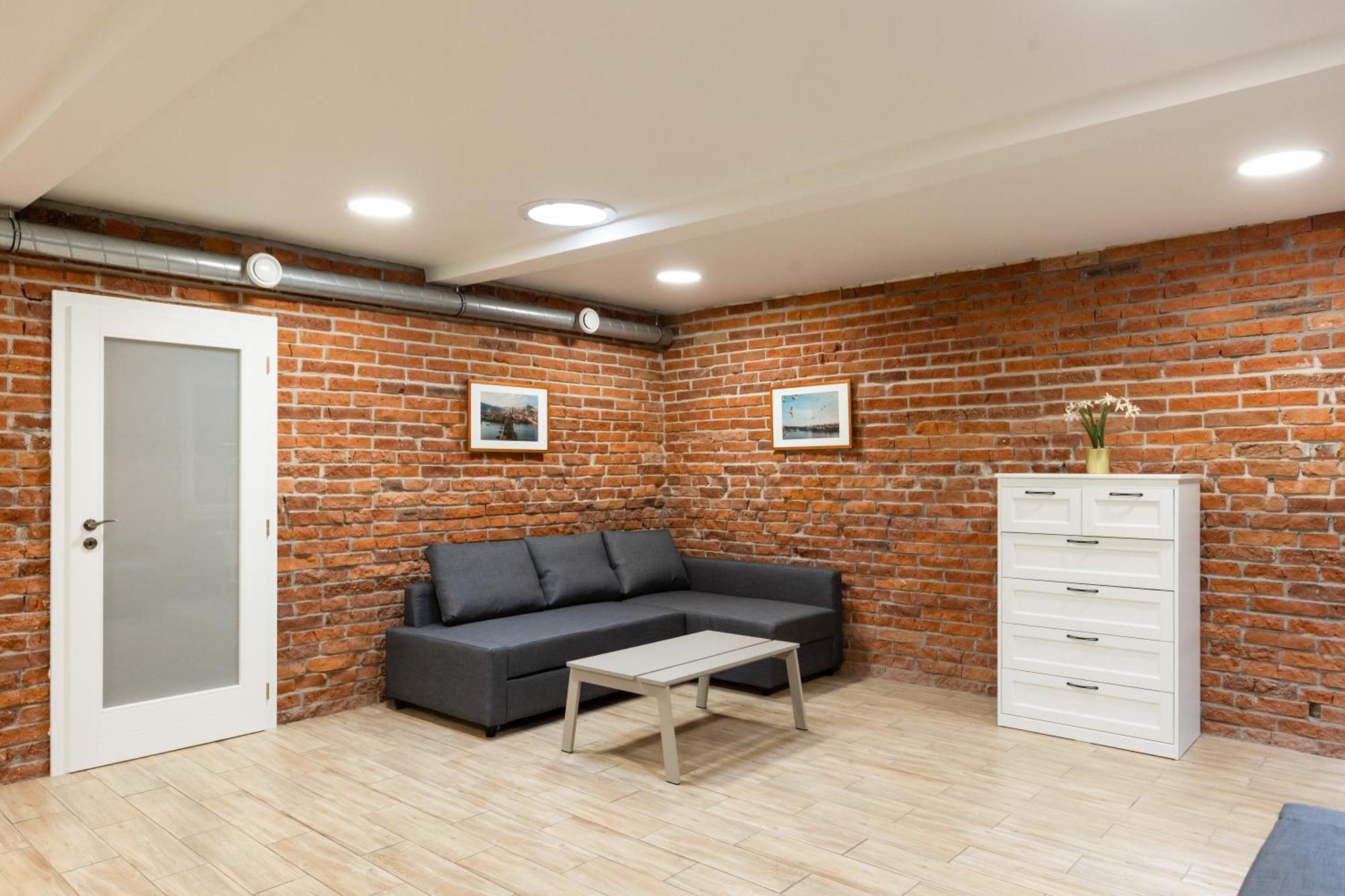 Spacious Apartment In Quiet Courtyard Near Charles Bridge Прага Екстериор снимка
